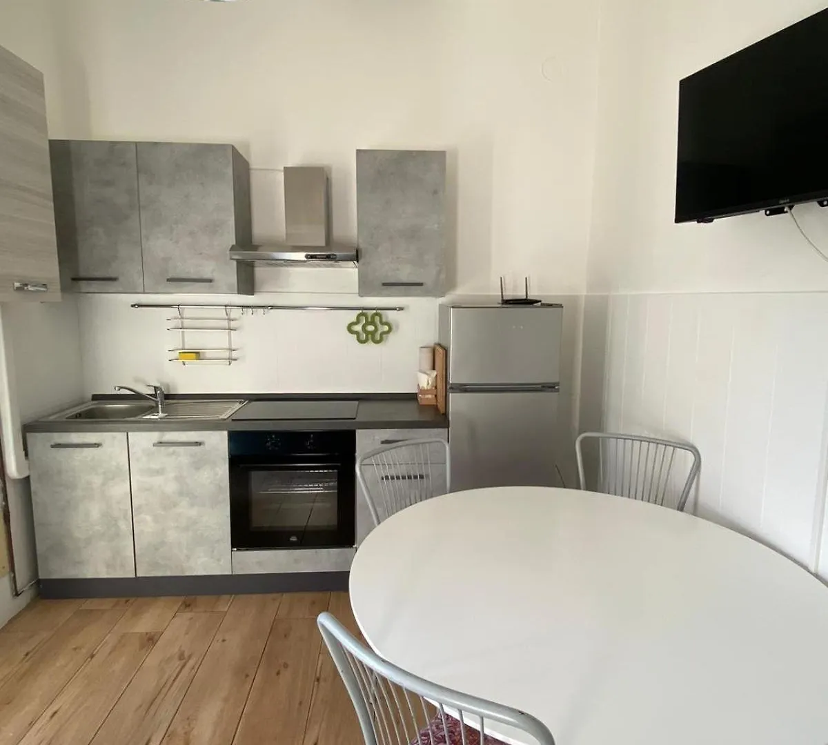 Domus Vicina Al Centro Storico Apartment Pavia Italy